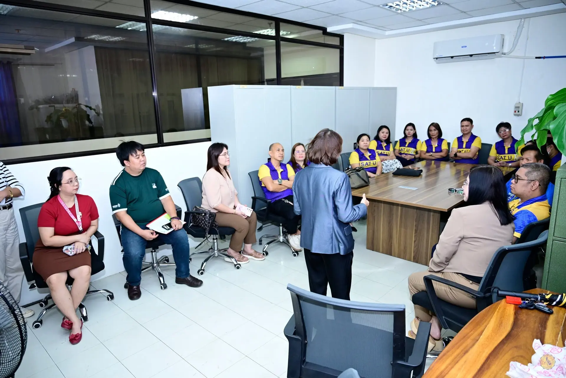 The Iloilo Science and Technology University (ISAT-U) presented certificates in recognition of the successful benchmarking activity conducted with the Central Philippine University Research Ethics Review Board (RERB).